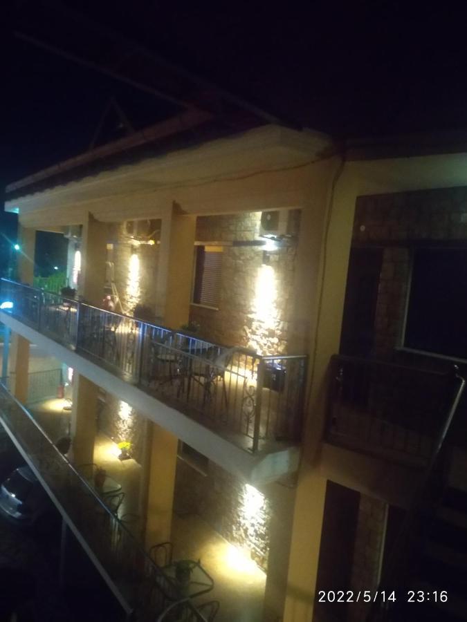 Xenonas Platia Apartman Káto Loutrákion Kültér fotó