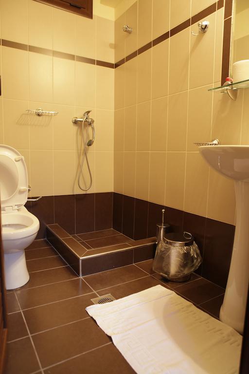 Xenonas Platia Apartman Káto Loutrákion Kültér fotó