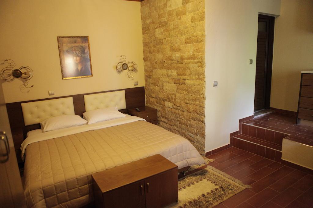Xenonas Platia Apartman Káto Loutrákion Szoba fotó