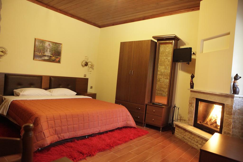 Xenonas Platia Apartman Káto Loutrákion Szoba fotó